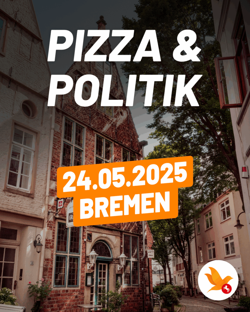 Sharepic mit dem Text "Pizza & Politik - 24.05.2025 - Bremen". Im Hintergrund ist ein Foto einer schmalen Gasse mit historischen Gebäuden in Bremen. Bäume, Büsche und Rosen schmücken die Gasse.